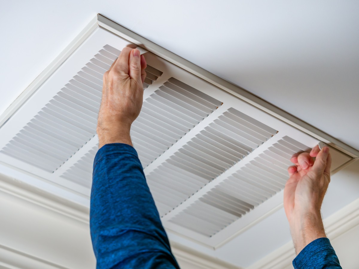 Clean Air Vent in Ceiling